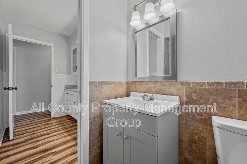 Hurst House: 1444 Cimarron Trail