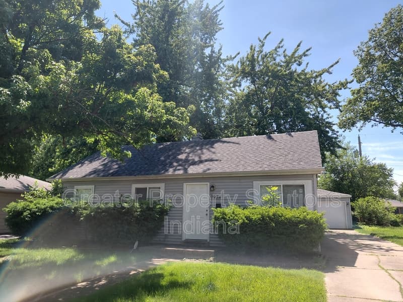 Hammond House: 7974 White Oak Lane