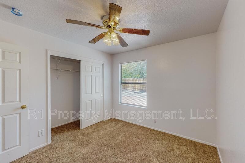 Rio Rancho House: 1729 Chamisa Road Northeast