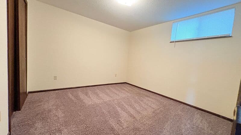 Excelsior Springs House: 1406 Magnolia W