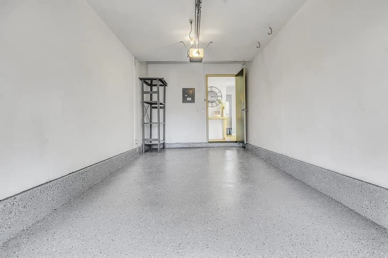 Palo Alto Condo: 3073 Middlefield Rd