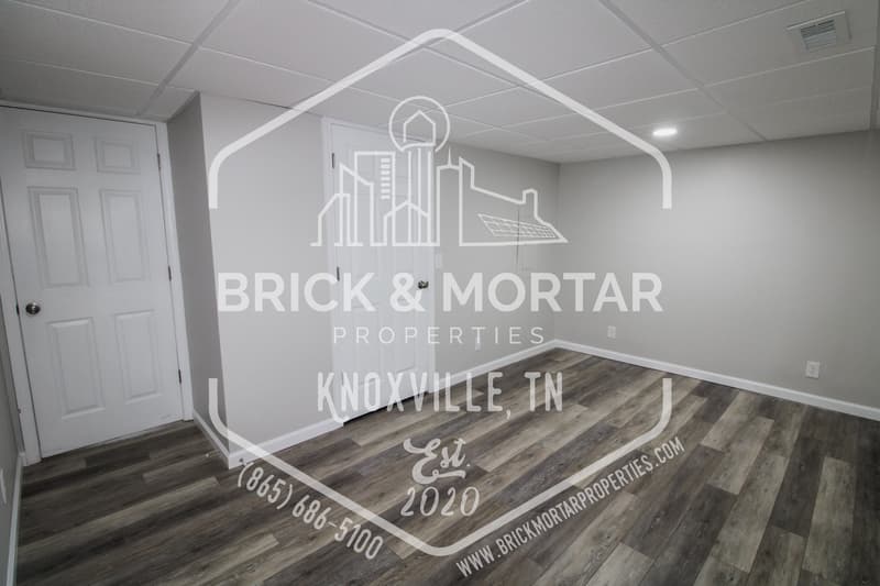 Maryville House: 1731 Lively Road