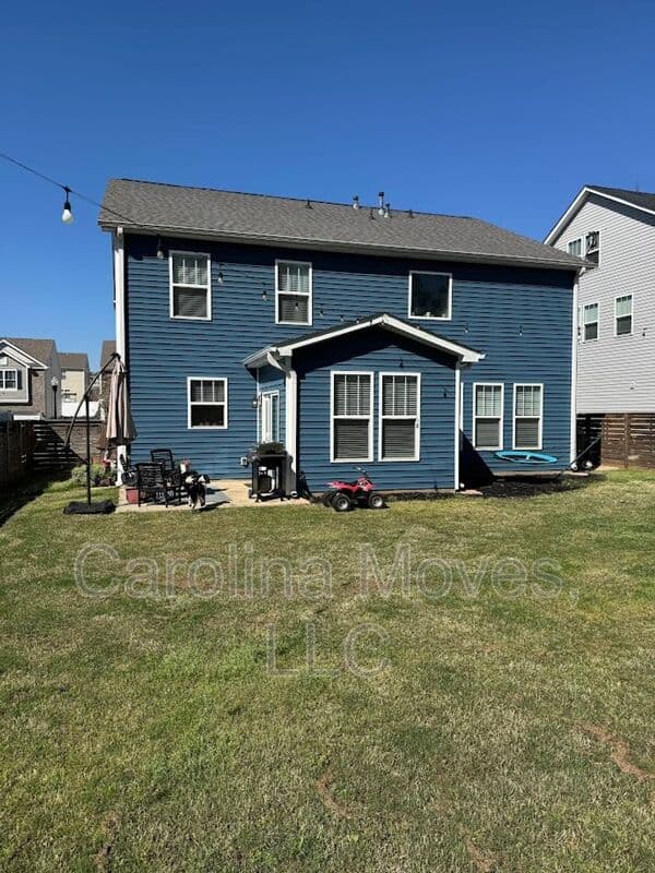 Woodruff House: 215 Fenwick Drive