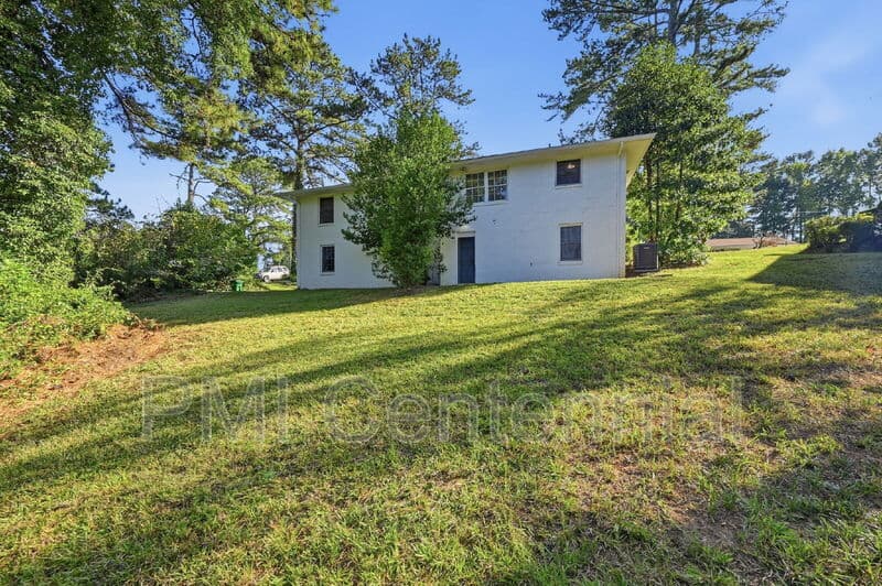Decatur House: 3438 Springside Drive