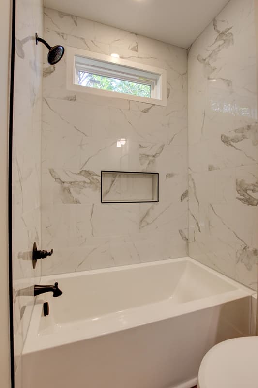 Guthrie House: 230 3rd Street