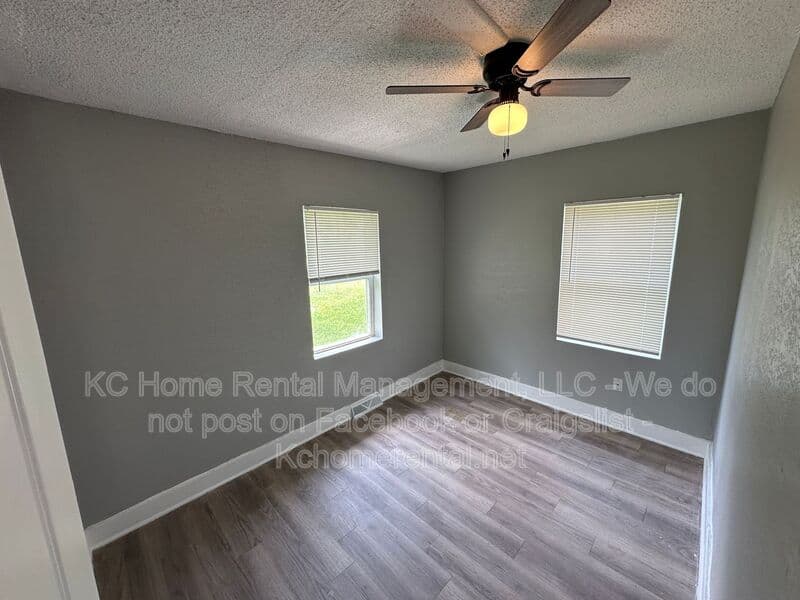 Kansas City House: 7113 N Highland Ave
