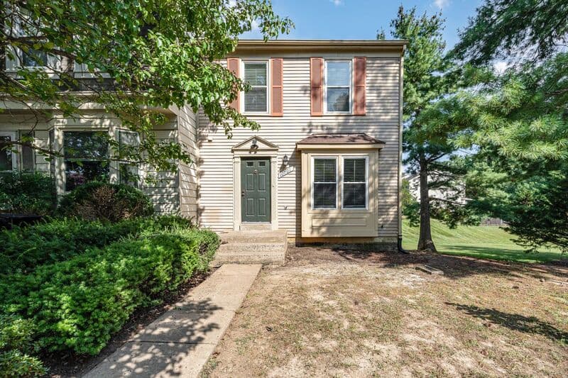 Fredericksburg House: 10701 Houck Dr