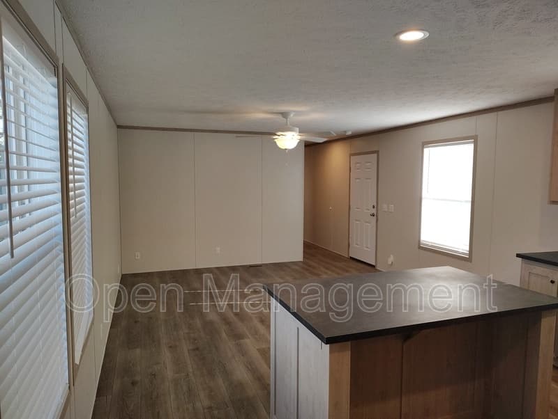Scottsbluff House: 106 Arlene Lane