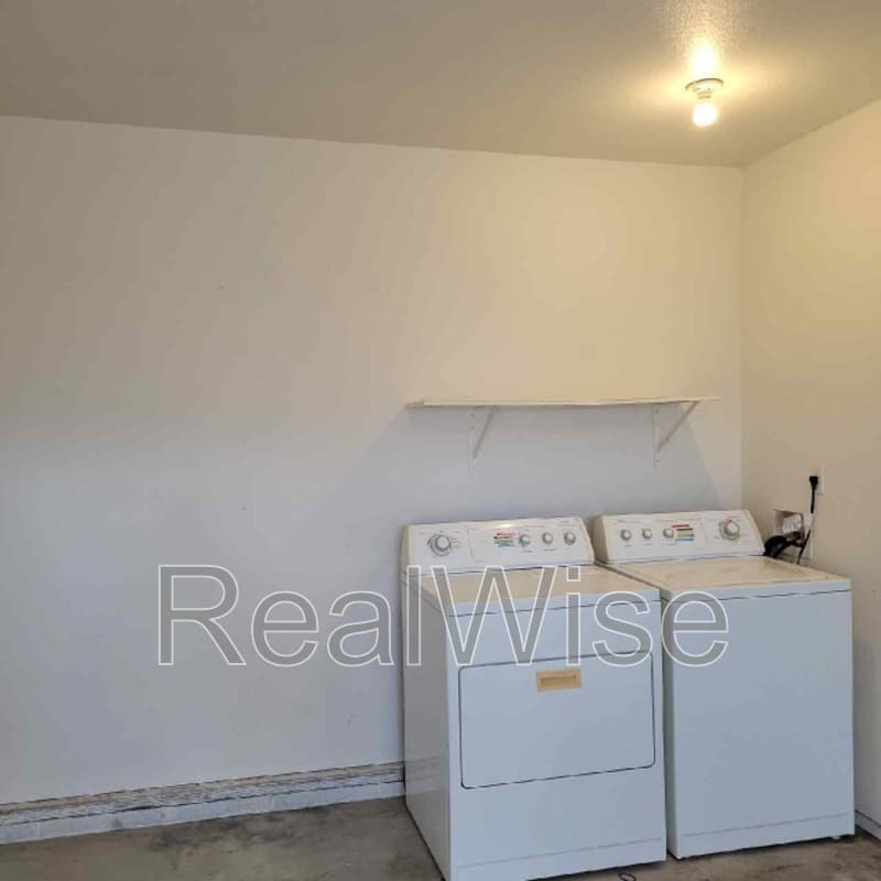 Grants Pass House: 224 Henderson Ln