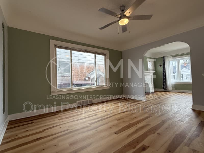 Detroit Condo: 19361 Moenart St