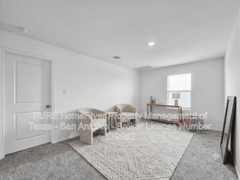 New Braunfels House: 2442 Broken Arrow