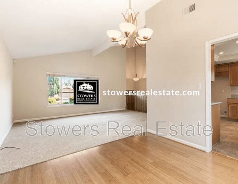 Livermore House: 5461 Arlene Way
