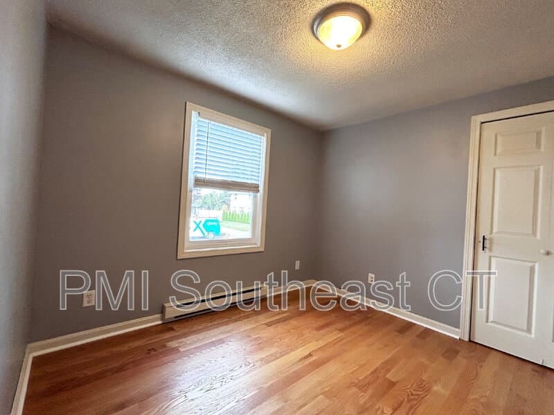 Mystic House: 250 Capstan Ave