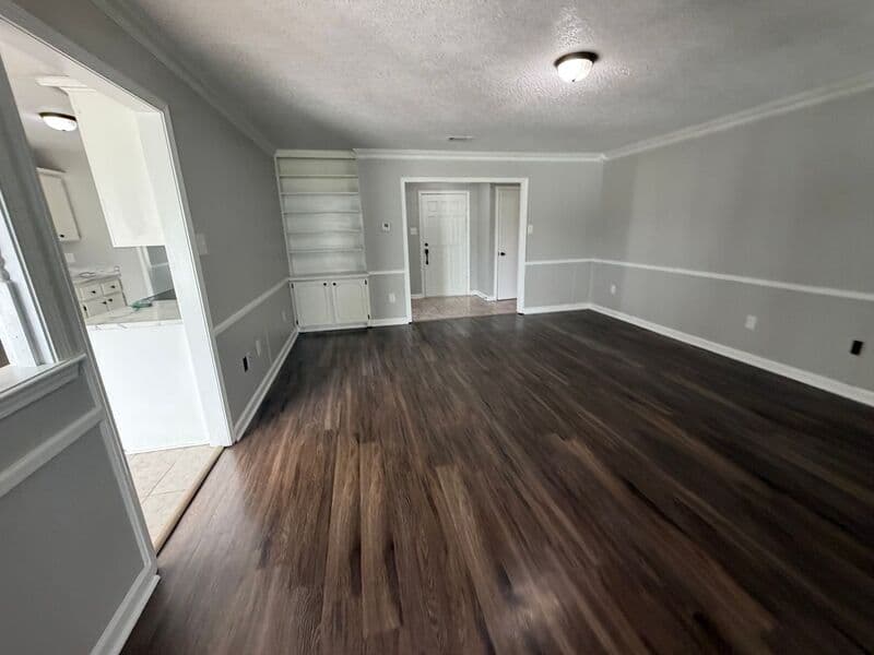Olive Branch House: 7211 Grove Park Rd