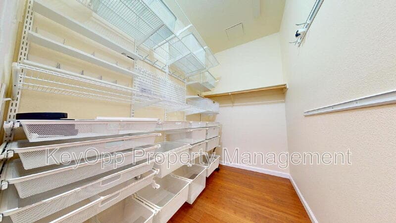 San Francisco Condo: 135 Valencia Street