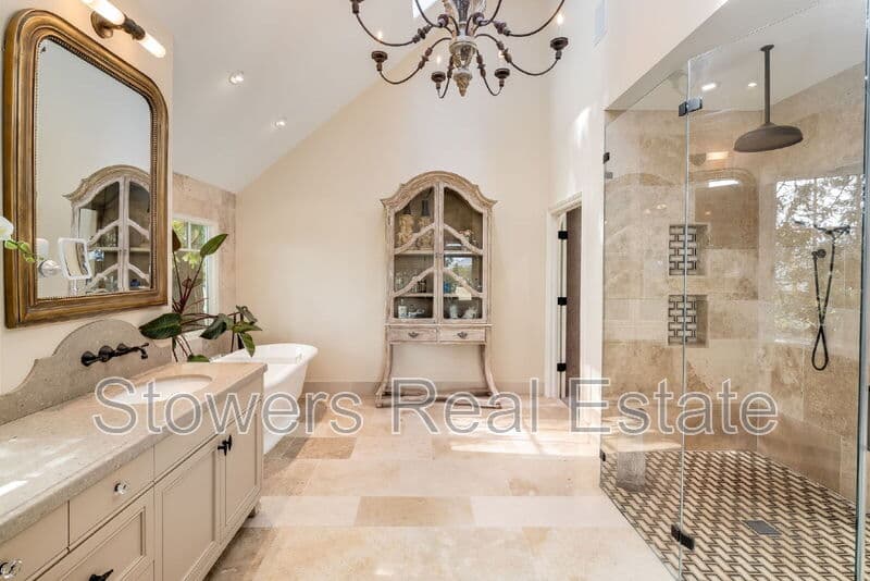 Danville House: 4482 Deer Ridge Rd