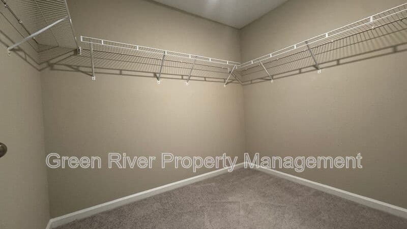 Jacksonville House: 10361 Benson Lake Dr