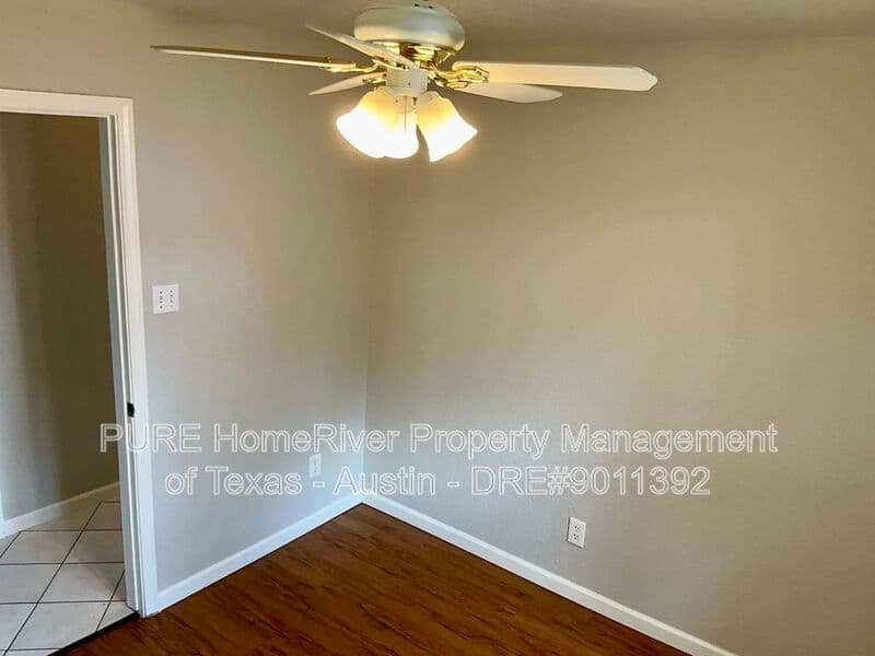 Austin Condo: 909 Hill Wood Dr #A