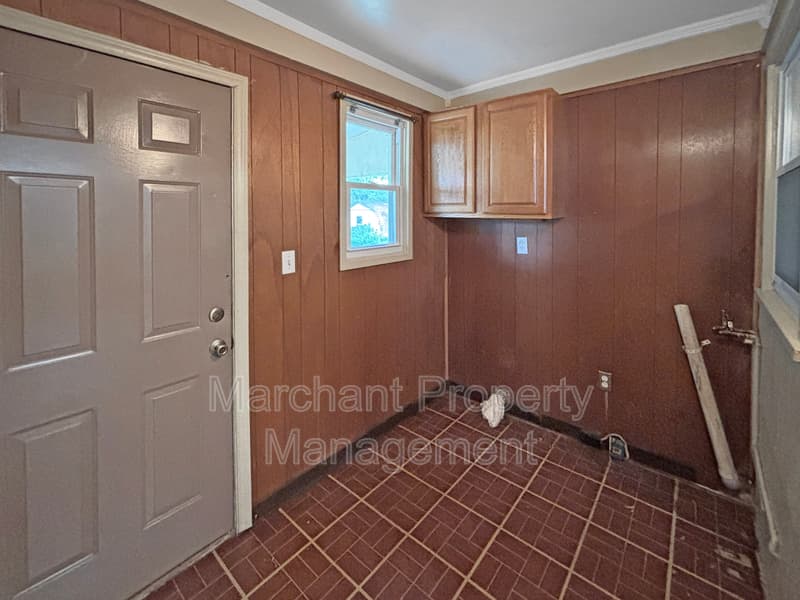 Greenville House: 22 Brownwood Drive