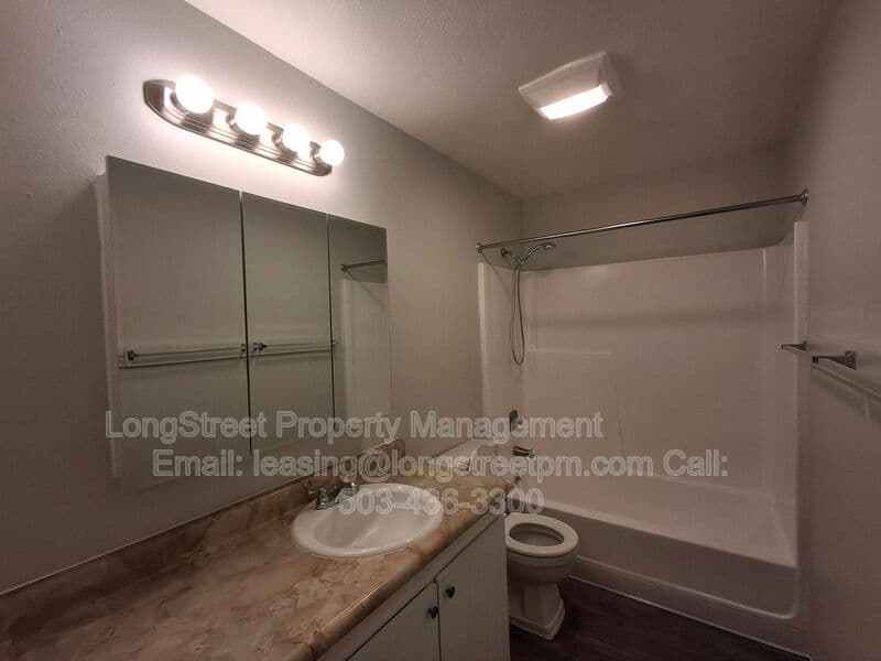 Tigard Condo: 11359 SW Greenburg Rd