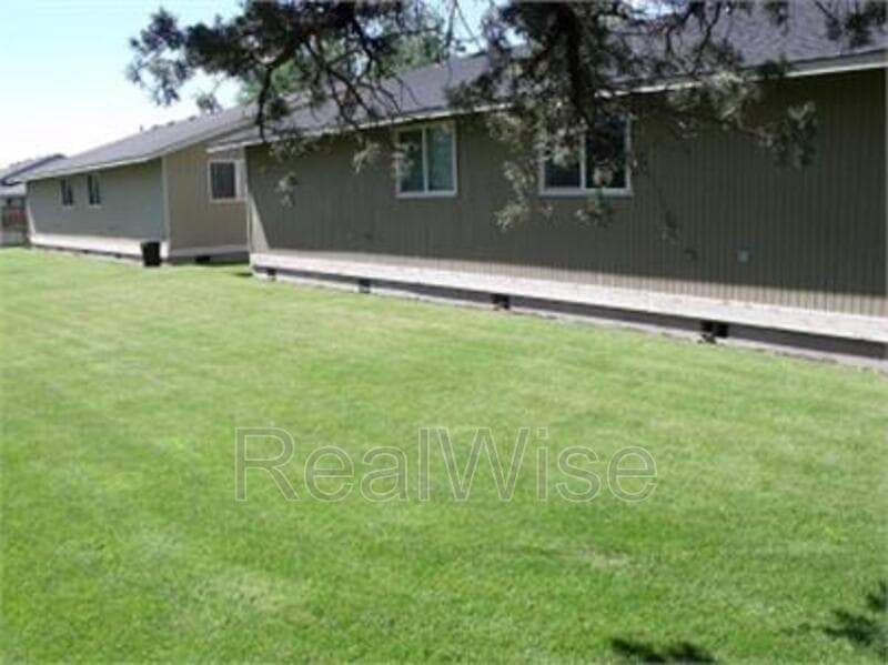 Redmond House: 1914 NW Elm Ave