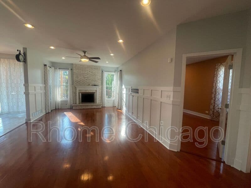 Carol Stream House: 1034 Idaho St.