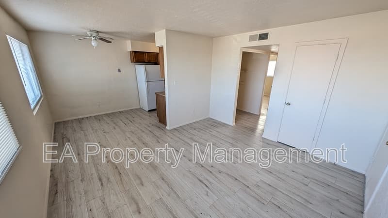 Albuquerque House: 812 Chelwood Park Blvd NEUnit D
