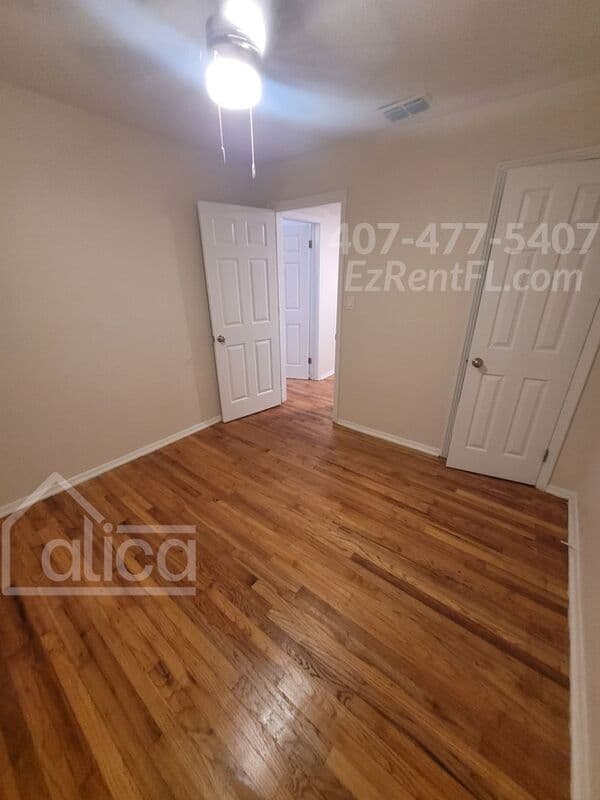 Orlando House: 1235 Emeralda Rd