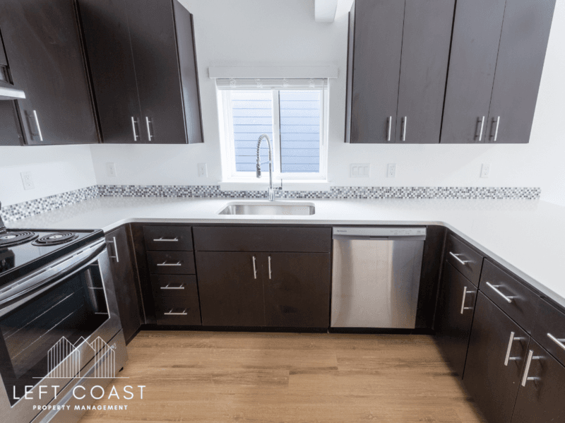 Lincoln City Condo: 680 SE Hwy 101 - 202