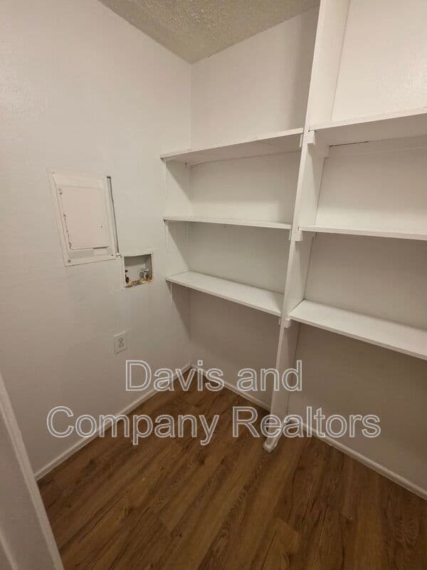 Midland Condo: 3310 Bedford Ave
