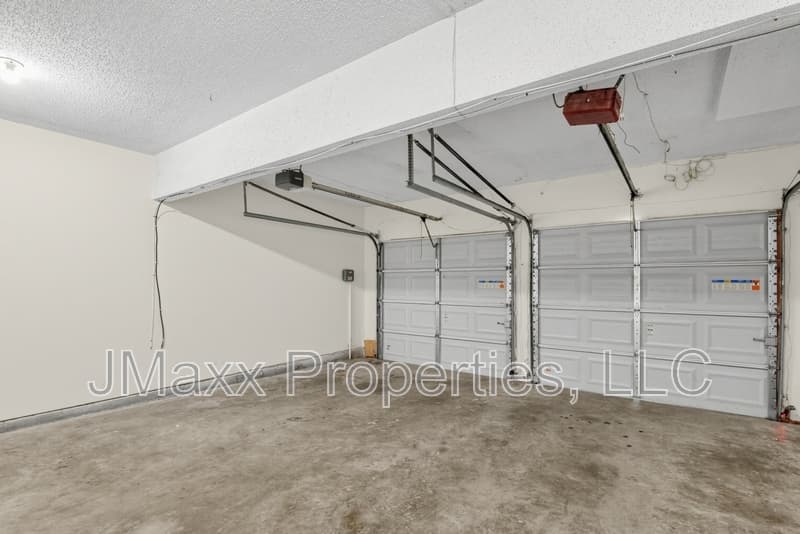 Lithonia House: 1560 Rogers Crossing Dr