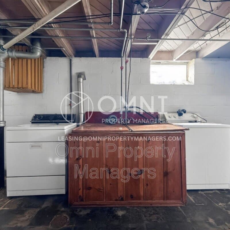 Detroit House: 11529 Roxbury St