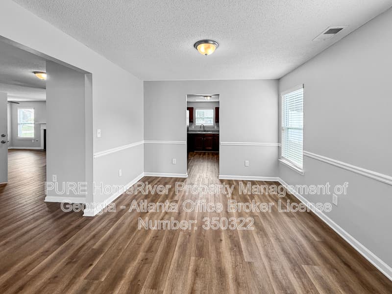 Locust Grove House: 131 Laughlin Dr