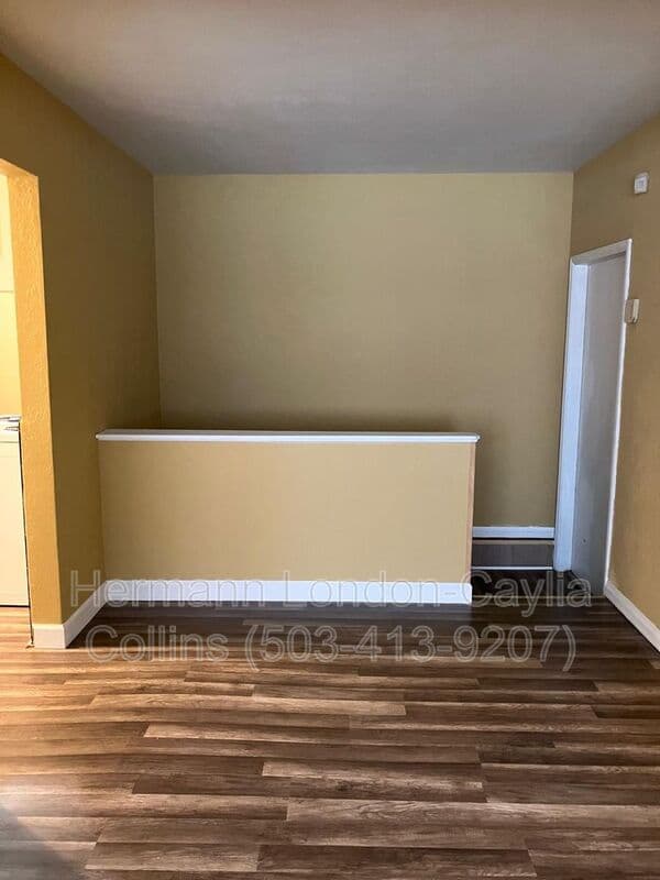 Saint Louis House: 251 Georgia Avenue