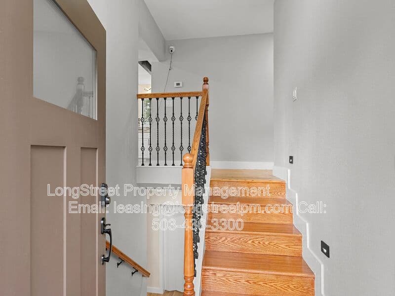Portland House: 2812 NE Bryant St