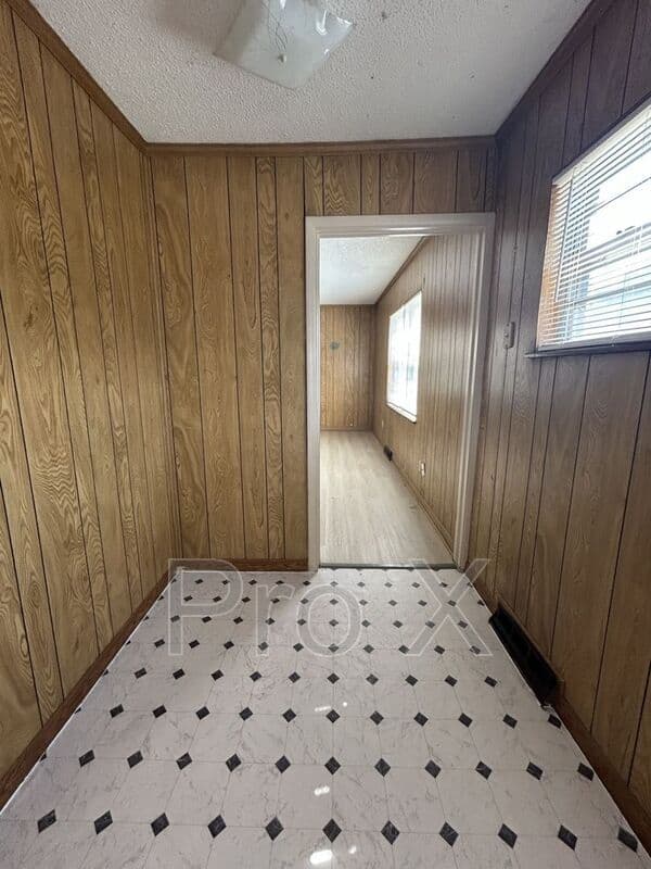 Girard House: 825 S Cherokee