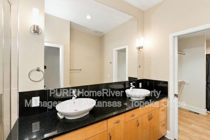 Kansas City House: 4540 J.C. Nichols Parkway
