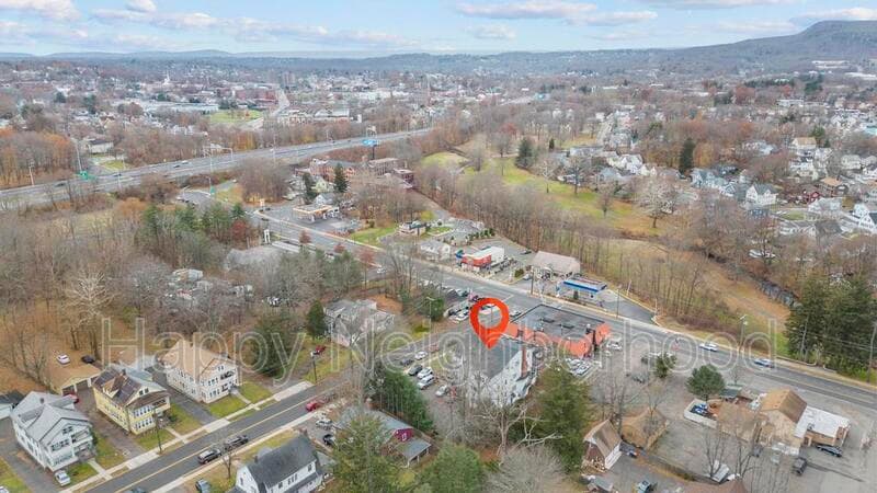 Meriden House: 16 Atkins StreetUnit 4