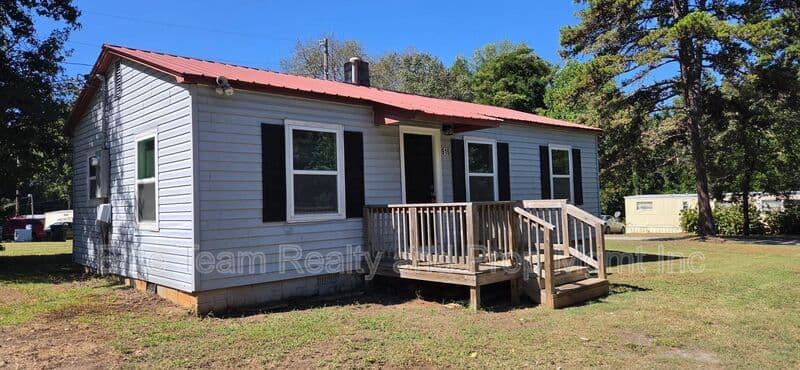 Kings mountain House: 916 Mountain Crest Dr