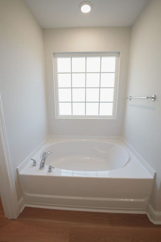 Bloomingdale House: 166 Guana Ln