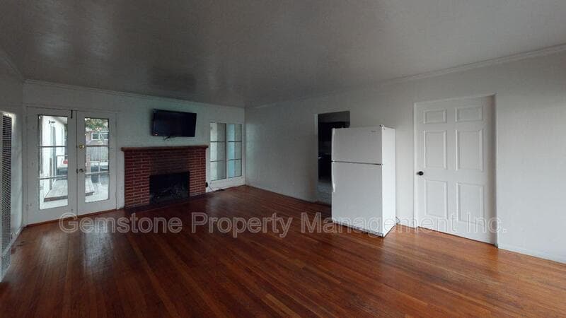 San Diego House: 4938 Art St
