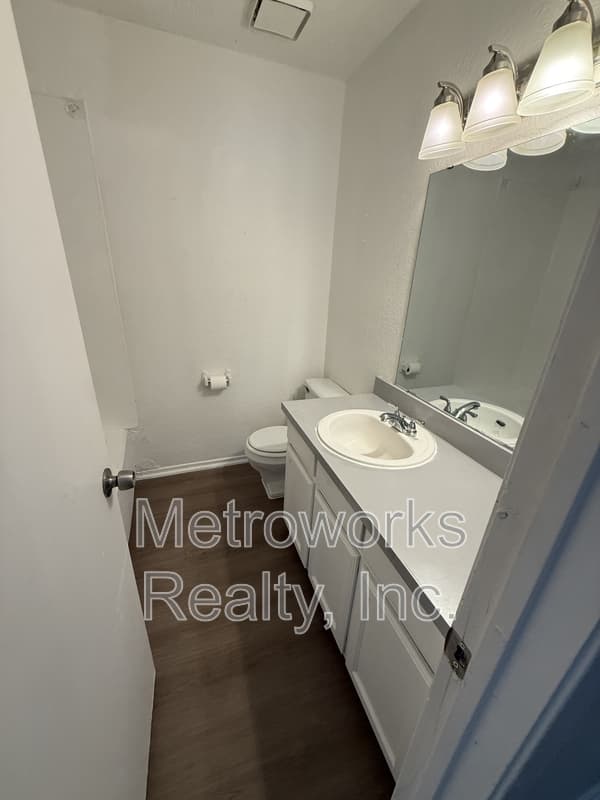 Kennedale Condo: 118 Pine Meadow Dr. - B