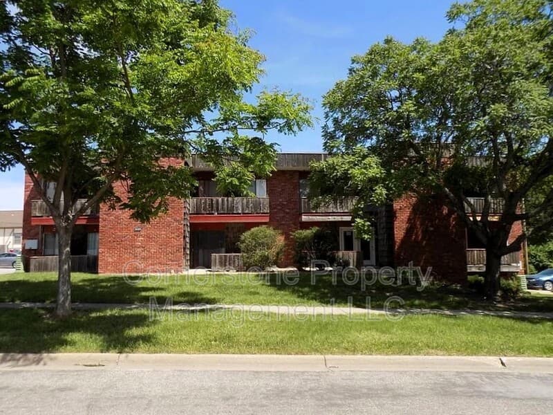 Lawrence Condo: 626 Schwarz Road - I
