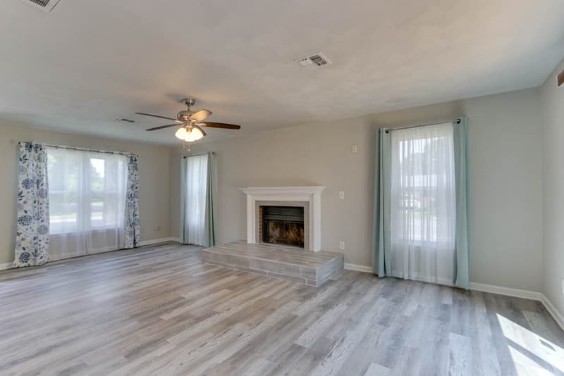 Portsmouth House: 3800 Sunset Point