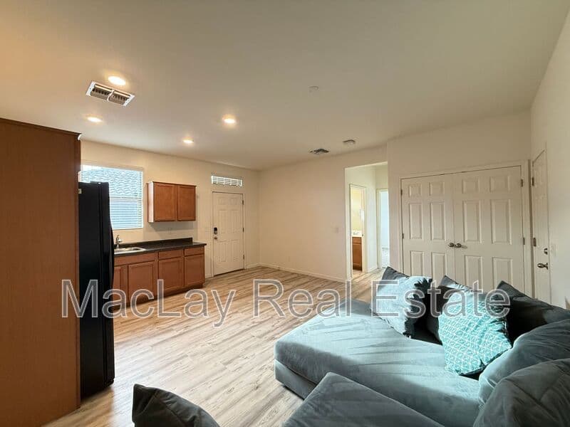 San Tan Valley House: 2372 E. Dust Devil Dr.
