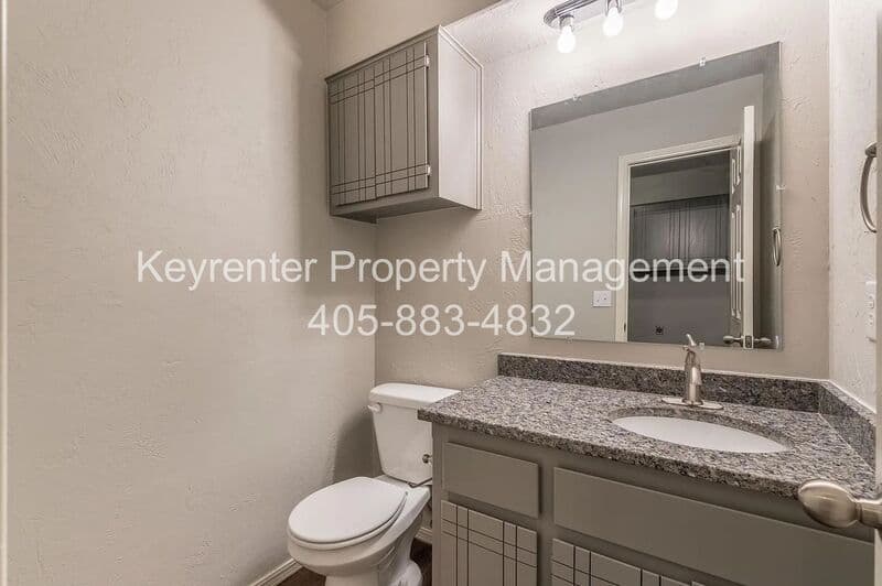 Oklahoma City Condo: 9016 - 9020 N Rockwell Dr