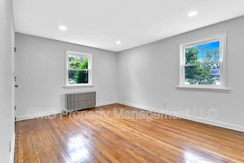 Dunellen Condo: 401 Sanford Ave