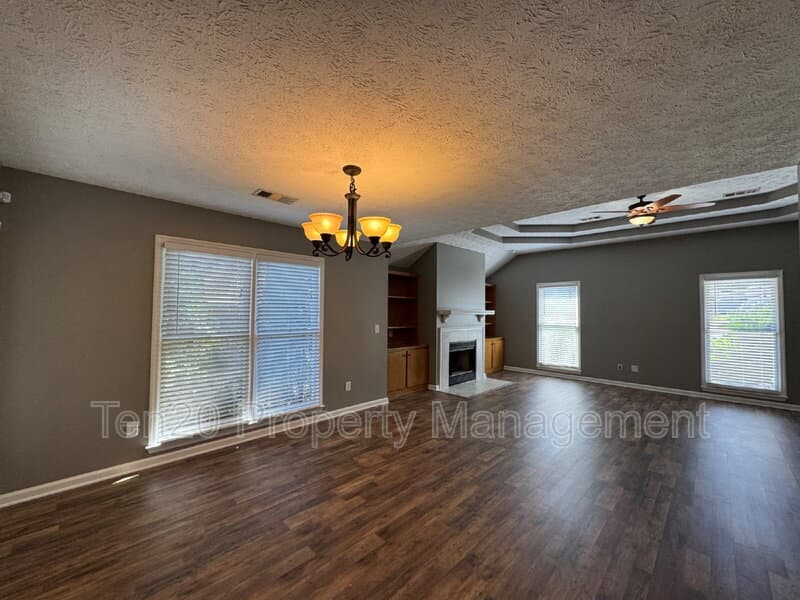Columbus House: 7124 Vinings Court