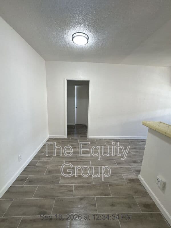 Hanford House: 560 South Richmond Avenue- 4