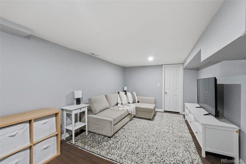 Englewood House: 3726 S Sherman St